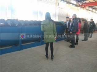 配套搖床使用的新型水力分級(jí)機(jī)（箱）的原理和